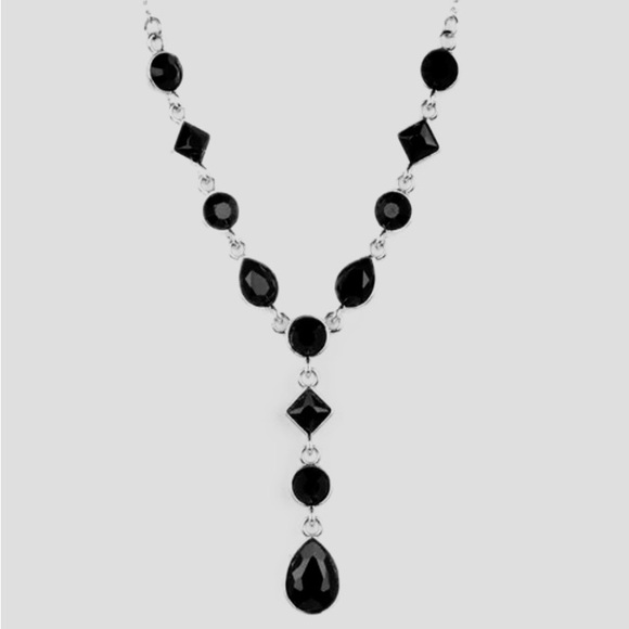 Forget the Crown - Black Necklace - Picture 2 of 3